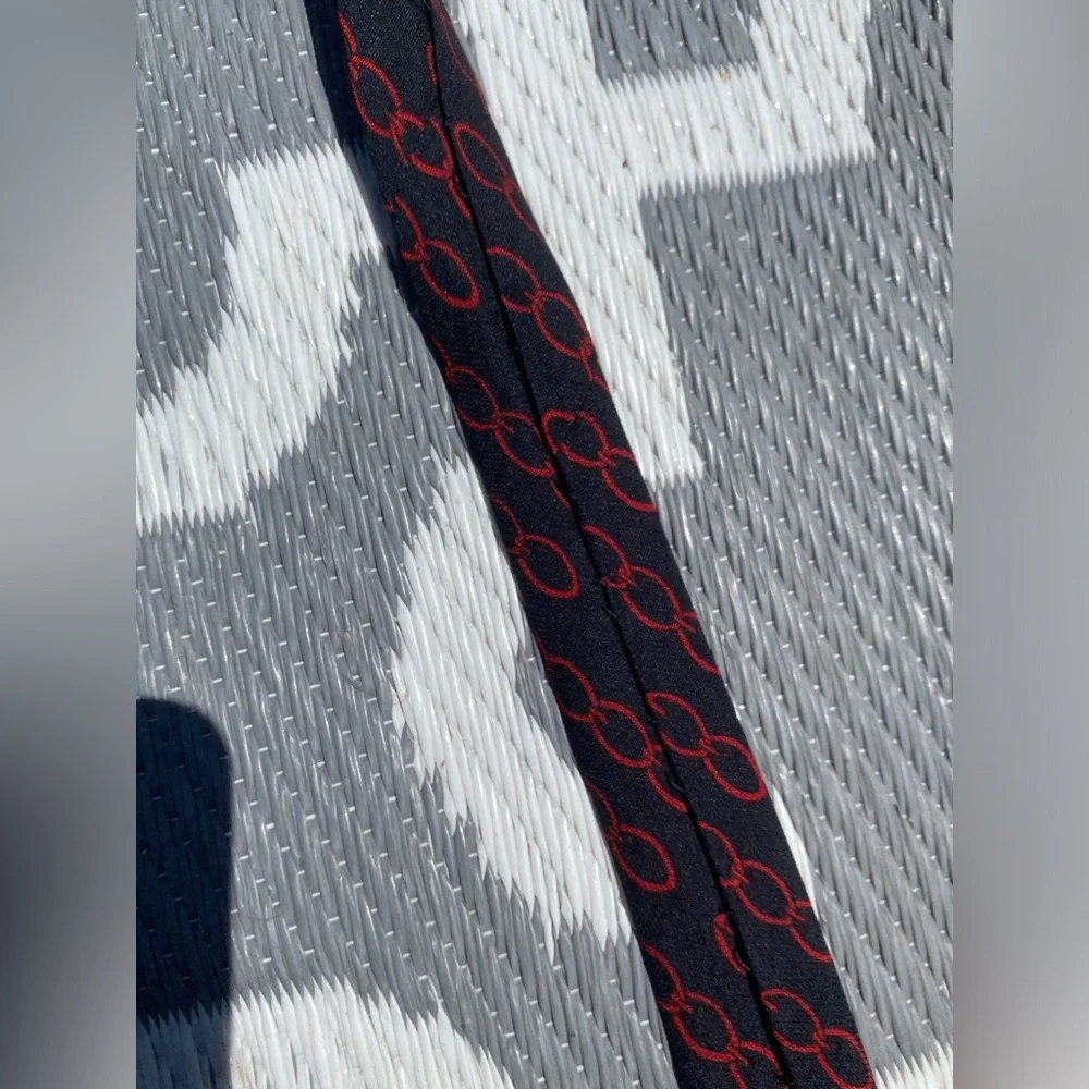 Vintage 1960s Gucci Navy Tie chain with Red Chain Pattern